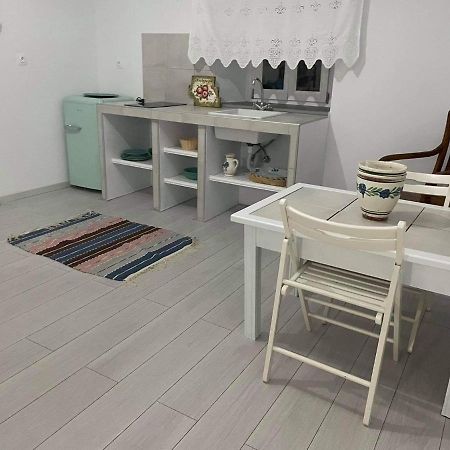 Anneta'S Suite Agia Marina  Exterior foto